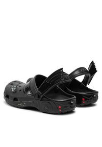 Crocs Klapki Classic Batman Batmobile Clog 210219 Czarny. Kolor: czarny. Wzór: motyw z bajki