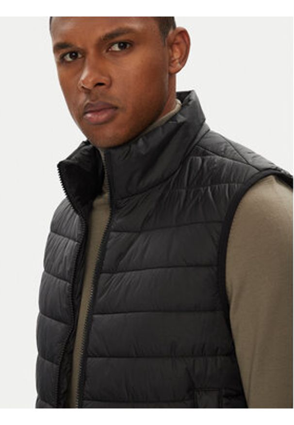 Hugo - HUGO Kamizelka Brentino2521 50544544 Czarny Regular Fit. Kolor: czarny. Materiał: syntetyk