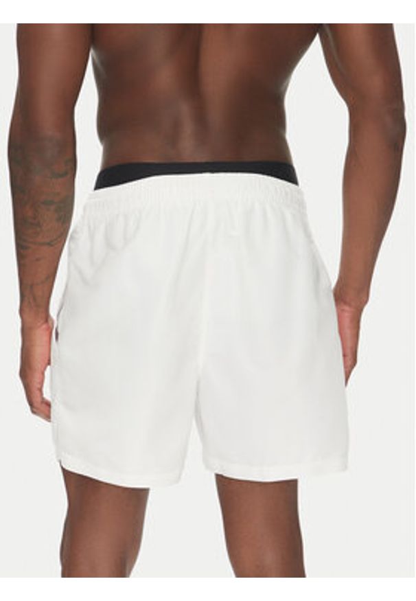 Emporio Armani Szorty kąpielowe EM000686 AF12329 U0002 Biały Regular Fit. Kolor: biały. Materiał: syntetyk