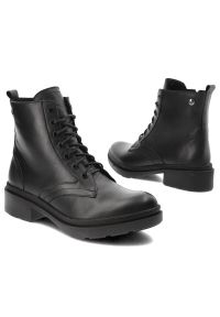 Czarne Botki Pollonus Modne Buty Damskie. Okazja: na co dzień. Kolor: czarny. Materiał: materiał, skóra. Szerokość cholewki: normalna. Wzór: aplikacja. Styl: casual, elegancki #7