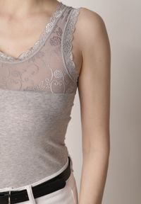 Born2be - Ciemnoszary Bawełniany Top z Koronkową Górą Beralia. Okazja: na co dzień. Kolor: szary. Materiał: bawełna, koronka. Wzór: aplikacja. Styl: casual #2