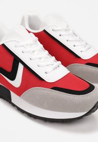 Born2be - Czerwone Sneakersy Lametai. Nosek buta: okrągły. Zapięcie: sznurówki. Kolor: czerwony. Materiał: nubuk, skóra ekologiczna, materiał, syntetyk, jeans. Wzór: aplikacja. Obcas: na platformie #5