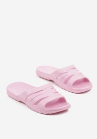 Born2be - Różowe Piankowe Klapki z Ozdobnymi Wycięciami Solritia. Okazja: na plażę, na spacer. Kolor: różowy. Materiał: jeans. Sezon: lato #4