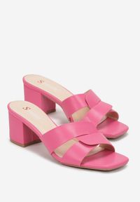 Renee - Fuksjowe Klapki na Słupku z Dwoma Przeplecionymi Paskami Felisia. Nosek buta: otwarty. Kolor: różowy. Sezon: lato. Obcas: na słupku. Wysokość obcasa: średni #4