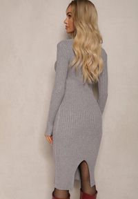 Renee - Szara Dopasowana Sukienka z Prążkowanej Dzianiny z Wełną i Kaszmirem z Dekoltem w Serek Vaielle. Okazja: na co dzień. Typ kołnierza: dekolt w serek. Kolor: szary. Materiał: prążkowany, wełna, dzianina, kaszmir. Długość rękawa: długi rękaw. Typ sukienki: dopasowane. Styl: casual, elegancki