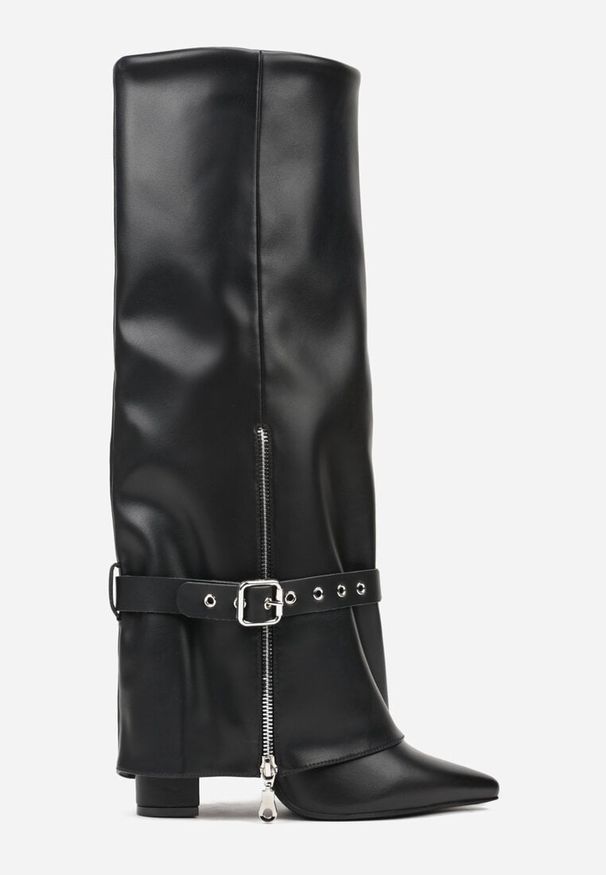 Born2be - Czarne Kozaki na Słupku z Cholewką Imitującą Nogawkę z Klamerką i Suwakiem Fenneia. Okazja: na spotkanie biznesowe, do pracy, na co dzień. Zapięcie: pasek. Kolor: czarny. Materiał: jeans. Szerokość cholewki: normalna. Obcas: na słupku. Styl: elegancki, casual, klasyczny, biznesowy