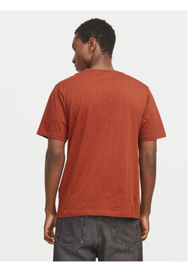 Jack & Jones T-Shirt Split 12272995 Brązowy Regular Fit. Kolor: brązowy. Materiał: bawełna