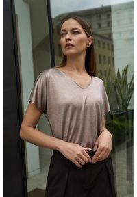 MOODO - Bluzka z błyszczącego materiału różowa. Kolor: różowy. Materiał: materiał #1