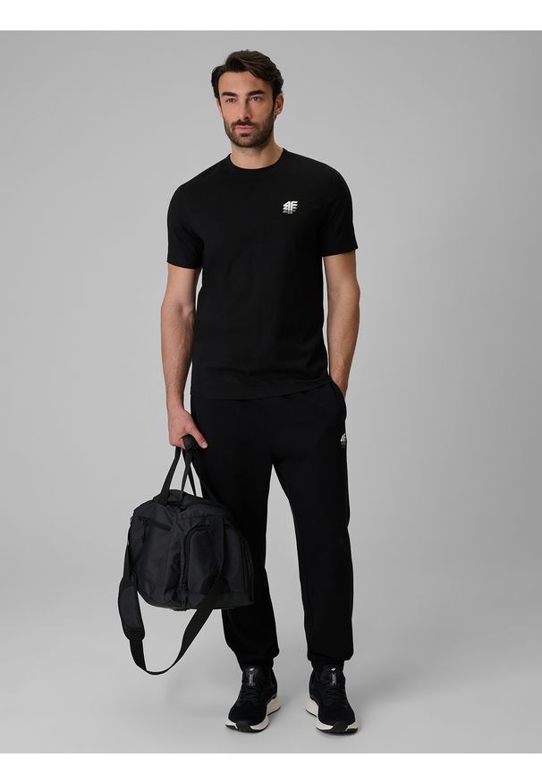 4f - 4F T-shirt regular gładki męski - czarny M. Okazja: na co dzień, na spacer. Kolor: czarny. Materiał: materiał. Wzór: gładki. Styl: casual