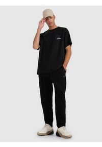 4f - 4F T-shirt oversize z nadrukiem męski - czarny L. Okazja: na co dzień. Kolor: czarny. Materiał: bawełna. Długość: długie. Wzór: nadruk. Styl: casual