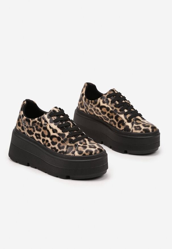 Renee - Panterkowe Sneakersy Vices na Grubej Podeszwie Tuliri. Materiał: jeans. Obcas: na platformie