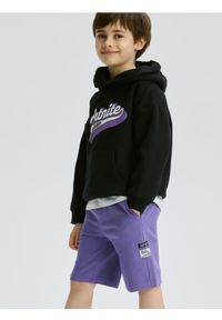 Reserved - Bawełniane szorty - fioletowy. Kolor: fioletowy. Materiał: bawełna. Wzór: gładki