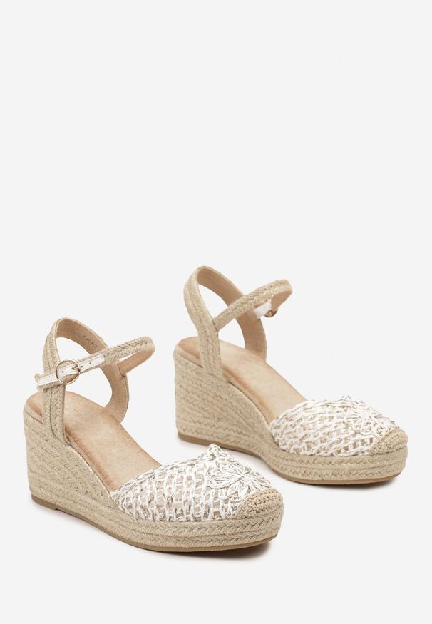 Renee - Białe Sandały w Stylu Espadryli z Plecionym Noskiem i Koturnem Sargia. Okazja: na co dzień. Kolor: biały. Sezon: lato. Obcas: na koturnie. Styl: elegancki, casual