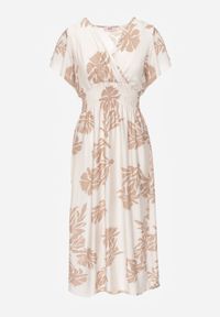 Born2be - Beżowa Wiskozowa Sukienka o Rozkloszowanym Kroju z Kopertowym Dekoltem Morgassa. Okazja: na co dzień. Kolor: beżowy. Materiał: wiskoza. Wzór: kwiaty. Sezon: lato. Typ sukienki: kopertowe. Styl: casual, klasyczny #6