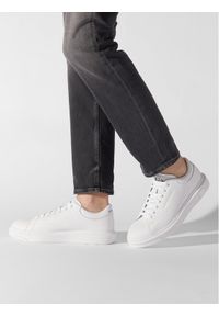 Armani Exchange Sneakersy XUX123 XV534 00152 Biały. Kolor: biały. Materiał: skóra #1