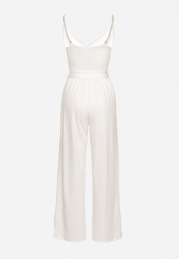 Born2be - Biały Kombinezon na Ozdobnych Ramiączkach z Gumką w Pasie i Materiałowym Paskiem Cinna. Kolor: biały. Materiał: materiał. Długość rękawa: na ramiączkach. Styl: klasyczny