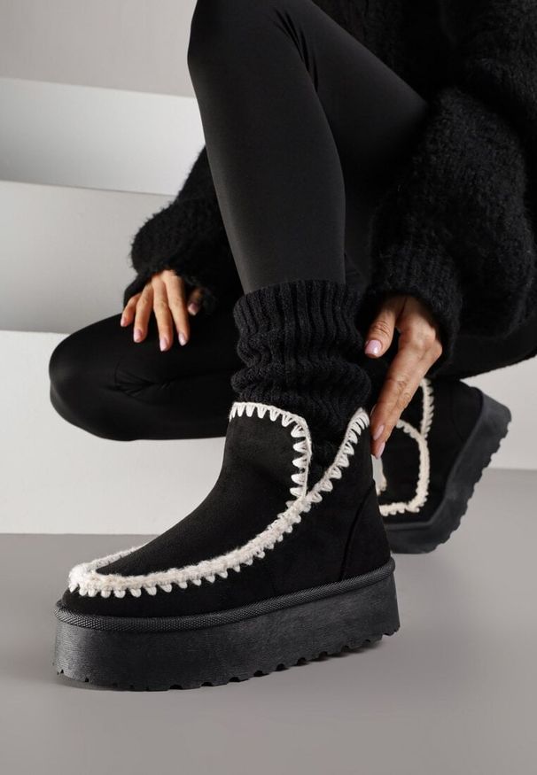 Born2be - Czarne Śniegowce na Grubej Podeszwie z Haftem Maretusa. Okazja: na co dzień. Kolor: czarny. Materiał: jeans. Wzór: haft. Styl: casual, klasyczny