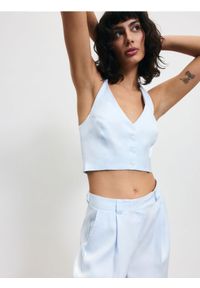 Reserved - Kamizelka z wiskozy - jasnoniebieski. Kolor: niebieski. Materiał: wiskoza. Długość: krótkie #1
