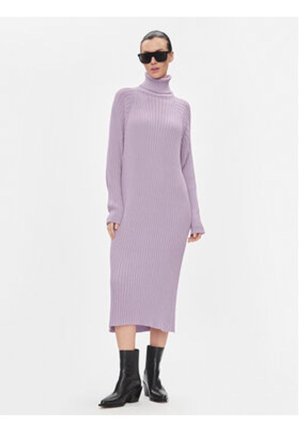 YAS Sukienka dzianinowa Mavi 26028660 Fioletowy Regular Fit. Kolor: fioletowy. Materiał: syntetyk, bawełna