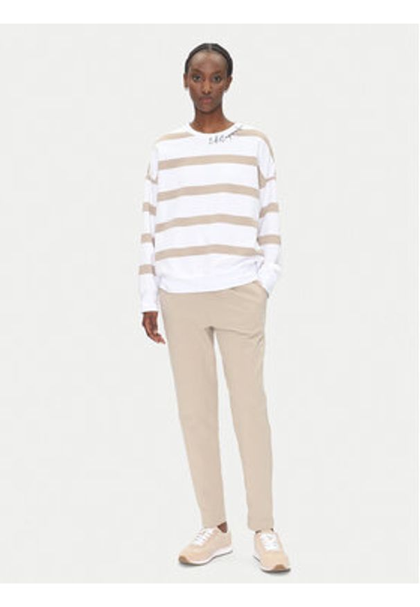 EA7 Emporio Armani Spodnie dresowe 7W000489 AF12951 U6155 Beżowy Regular Fit. Kolor: beżowy. Materiał: bawełna