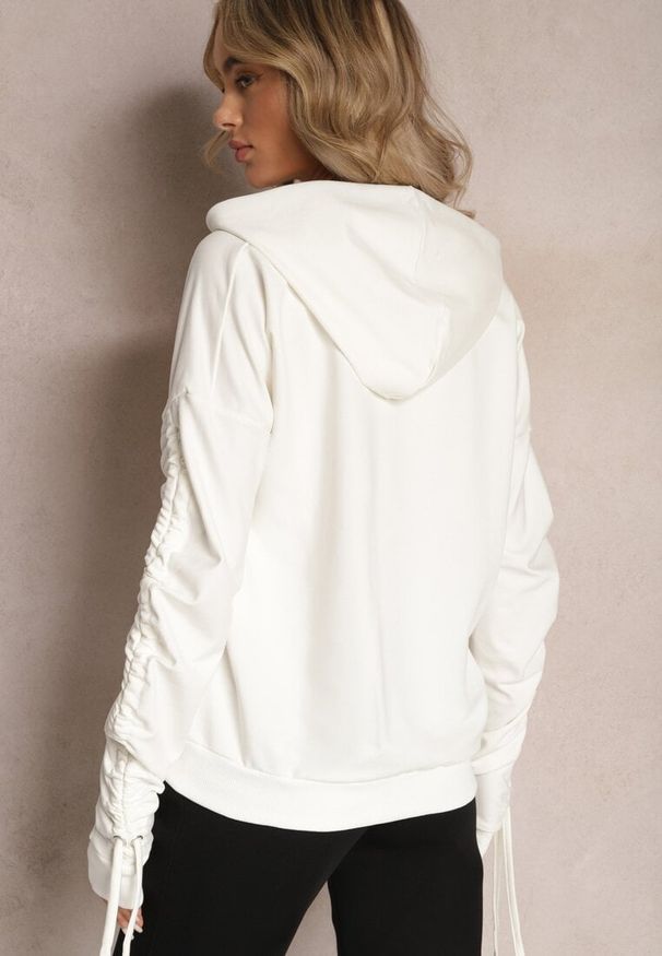 Renee - Biała Bluza Bawełniana z Kapturem Dolcean. Typ kołnierza: kaptur. Kolor: biały. Materiał: bawełna. Długość rękawa: długi rękaw. Długość: długie