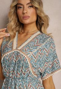 Renee - Niebieska Wiskozowa Sukienka w Stylu Boho z Krótkim Rękawem i Materiałowym Paskiem Giviata. Kolekcja: plus size. Kolor: niebieski. Materiał: wiskoza, materiał. Długość rękawa: krótki rękaw. Sezon: lato. Typ sukienki: dla puszystych, proste. Styl: boho #4