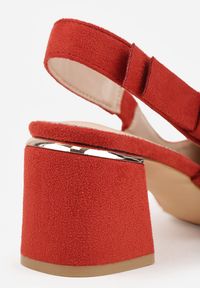 Renee - Czerwone Sandały na Słupku Vices Slingback ze Skórzaną Wkładką Vevoline. Okazja: na co dzień, do pracy, na spotkanie biznesowe. Zapięcie: sprzączka. Kolor: czerwony. Materiał: skóra. Sezon: lato. Obcas: na słupku. Styl: klasyczny, casual, biznesowy, elegancki #6