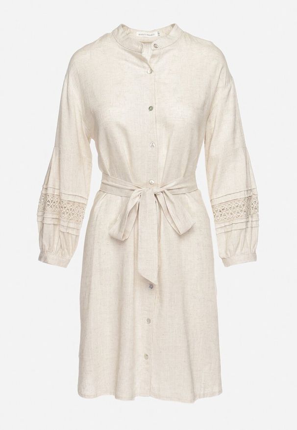 Born2be - Beżowa Sukienka Koszulowa Zapinana na Guziki z Paskiem w Talii i Ozdobnym Rękawem Rigaudona. Okazja: na spotkanie biznesowe. Kolor: beżowy. Typ sukienki: koszulowe. Styl: biznesowy, klasyczny, elegancki