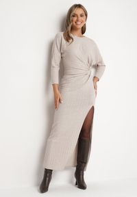 Born2be - Beżowa Sukienka z Wiskozą Ozdobiona Wiązaniem i Metaliczną Nicią Ellinira. Okazja: na co dzień. Kolor: beżowy. Materiał: wiskoza. Wzór: aplikacja. Typ sukienki: proste. Styl: casual, elegancki #1