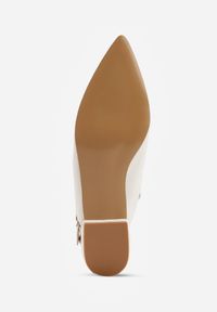 Renee - Białe Sandały z Noskiem w Szpic z Zapięciem na Sprzączkę Jenadenna. Okazja: na co dzień. Nosek buta: szpiczasty. Zapięcie: sprzączka. Kolor: biały. Styl: casual, elegancki #6