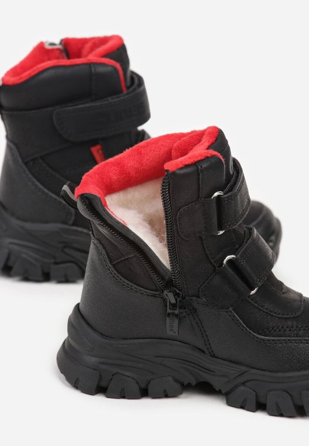 Born2be - Czarno-Czerwone Śniegowce Sportowe na Rzepy Mocno Ocieplone Idimara. Okazja: na co dzień. Zapięcie: rzepy. Kolor: czarny. Materiał: jeans, dresówka. Sezon: zima. Styl: sportowy