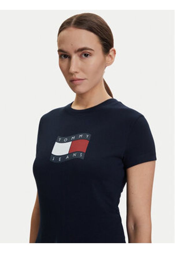 Tommy Jeans T-Shirt DW0DW22781 Granatowy Regular Fit. Kolor: niebieski. Materiał: bawełna