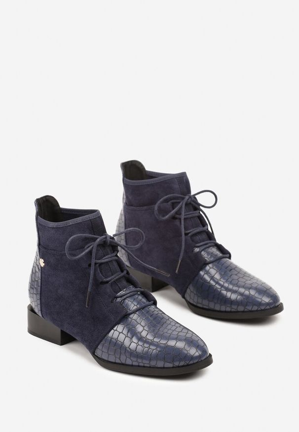 Born2be - Granatowe Sznurowane Botki Vices do Kostki z Wężowym Tłoczeniem Wodvira. Zapięcie: sznurówki. Kolor: niebieski. Materiał: jeans. Obcas: na obcasie. Styl: elegancki. Wysokość obcasa: niski