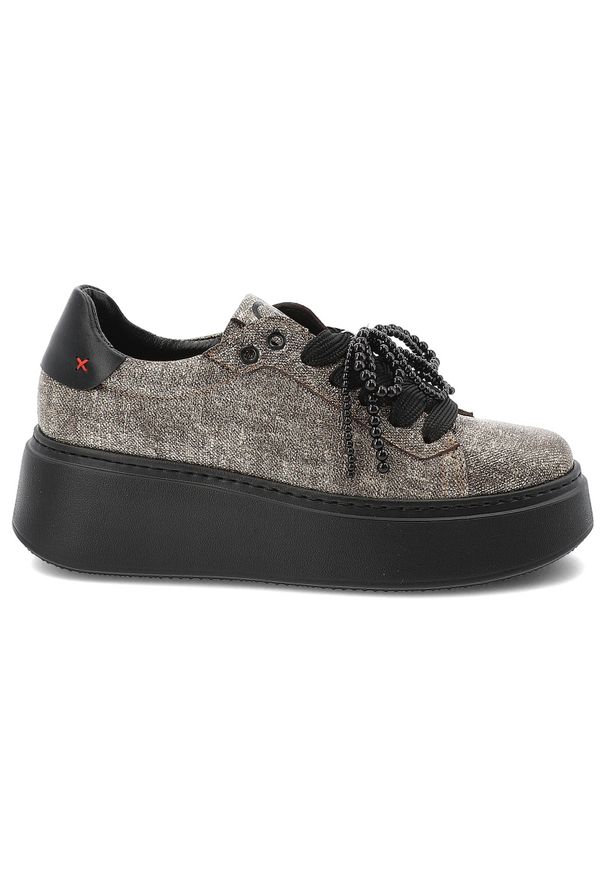 CheBello - Czarne Sneakersy Chebello Modne Obuwie Damskie Na Platformie. Okazja: na co dzień. Zapięcie: sznurówki. Kolor: czarny. Szerokość cholewki: normalna. Obcas: na platformie