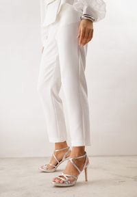 Born2be - Srebrne Eleganckie Sandały VICES na Szpilce z Przeplatanymi Paskami Adreviana. Okazja: na komunię, na wesele, na ślub cywilny, na imprezę. Zapięcie: pasek. Kolor: srebrny. Materiał: satyna. Wzór: paski. Obcas: na szpilce. Styl: elegancki #1