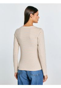 Big-Star - Bluzka damska w paski kremowa Vensa 103. Okazja: na co dzień. Kolor: kremowy. Materiał: materiał, dzianina, jeans. Długość rękawa: długi rękaw. Długość: długie. Wzór: paski. Styl: casual, elegancki #2