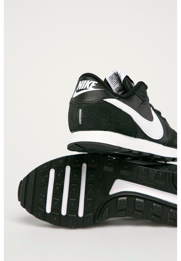 Nike Kids - Buty dziecięce MD Valiant. Nosek buta: okrągły. Zapięcie: sznurówki. Kolor: czarny. Materiał: guma