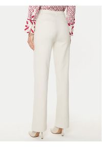 Guess Spodnie materiałowe W5RB30 KCMU2 Beżowy Regular Fit. Kolor: beżowy. Materiał: syntetyk