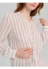 Sinsay - Wiskozowa koszula w paski - wielobarwny. Materiał: wiskoza. Wzór: paski #1