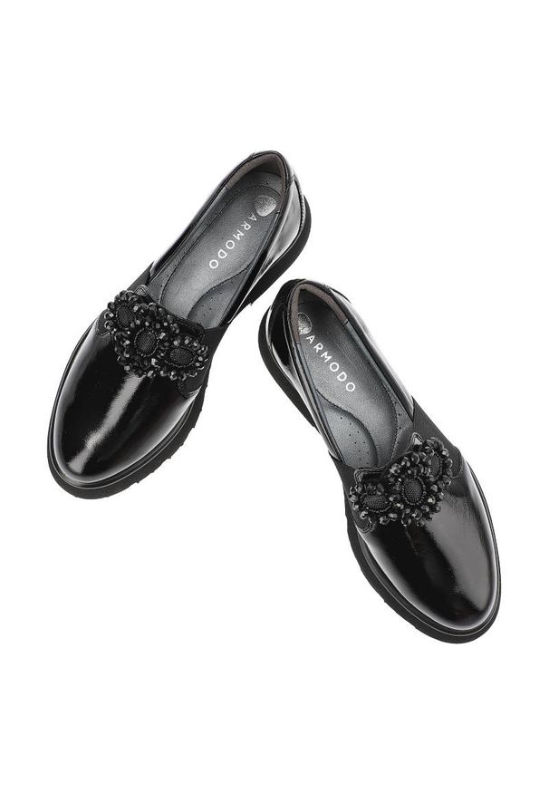 Czarne Mokasyny Armodo Eleganckie Buty Damskie. Okazja: na co dzień. Kolor: czarny. Materiał: lakier. Wzór: aplikacja. Styl: elegancki