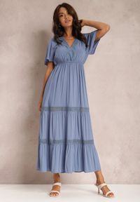 Renee - Niebieska Sukienka Ilythyrra. Kolor: niebieski. Materiał: tkanina, koronka. Długość rękawa: krótki rękaw. Wzór: aplikacja, koronka. Typ sukienki: proste. Styl: boho. Długość: midi #1