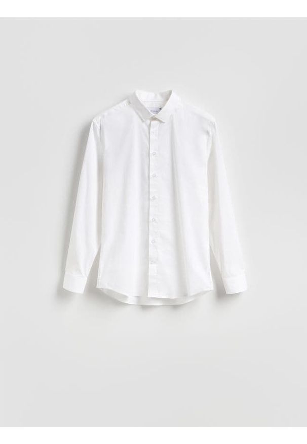 Reserved - Gładka koszula slim fit - biały. Kolor: biały. Materiał: tkanina, bawełna. Wzór: gładki
