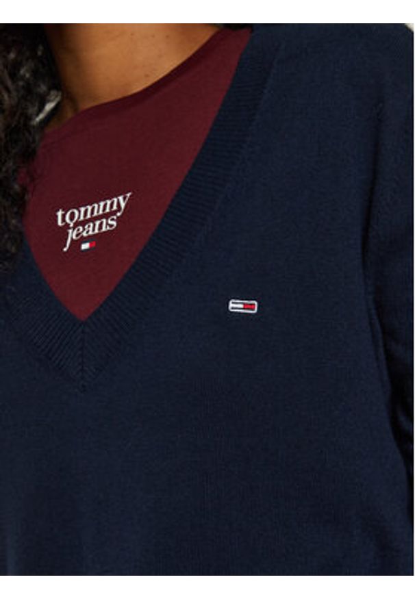 Tommy Jeans Sweter Tjw Essential DW0DW18670 Granatowy Regular Fit. Kolor: niebieski. Materiał: bawełna, wiskoza