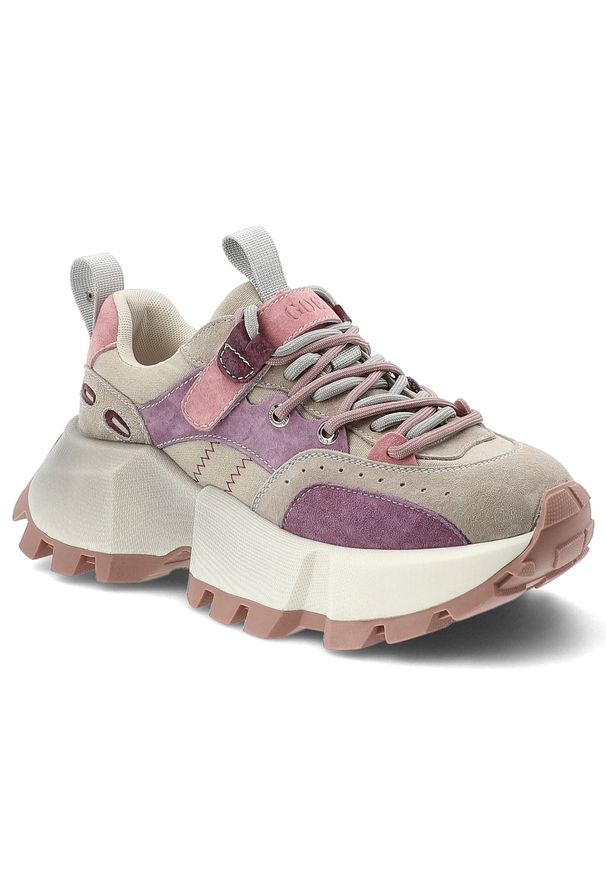 Sneakersy damskie GOE, cholewka ze skóry naturalnej zamszowej kontrastowe panele wiązanie klasyczne, fioletowe, TT2N4026. Okazja: na co dzień. Zapięcie: sznurówki. Kolor: fioletowy. Materiał: skóra, zamsz. Szerokość cholewki: normalna. Styl: klasyczny