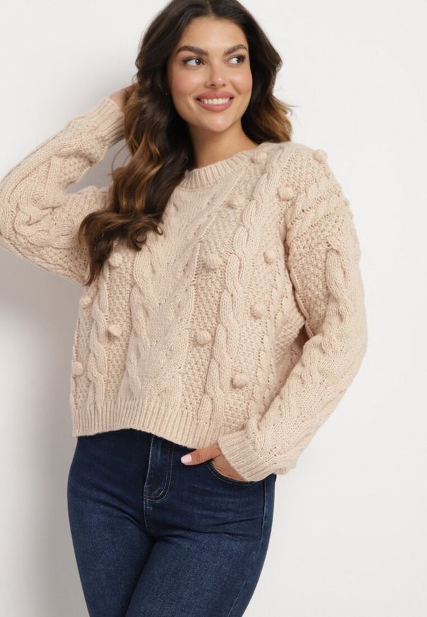 Born2be - Beżowy Sweter z Wiskozą i Wełną Aplikacją 3D i Tłoczeniem Vaishira. Kolor: beżowy. Materiał: wiskoza, wełna. Wzór: aplikacja. Sezon: zima