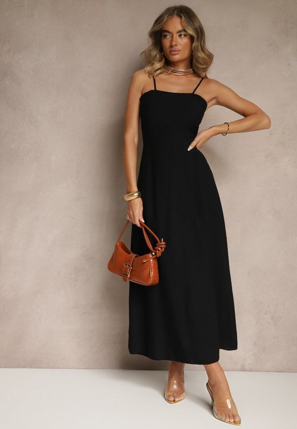 Renee - Czarna Sukienka z Wiskozą o Rozkloszowanym Kroju Merelessa. Okazja: na co dzień. Typ kołnierza: dekolt w kształcie V. Kolor: czarny. Materiał: wiskoza. Długość rękawa: na ramiączkach. Typ sukienki: rozkloszowane, proste. Styl: casual, elegancki