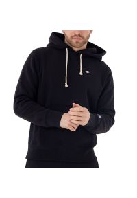 Bluza Champion Reverse Weave Fleece Hoodie 217976-KK001 - czarna. Kolor: czarny. Materiał: bawełna, tkanina, poliester. Wzór: aplikacja. Styl: klasyczny