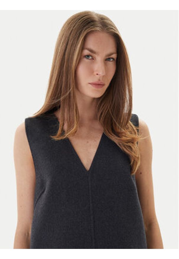 Calvin Klein Sukienka dzianinowa LV044D017G Szary Relaxed Fit. Kolor: szary. Materiał: syntetyk