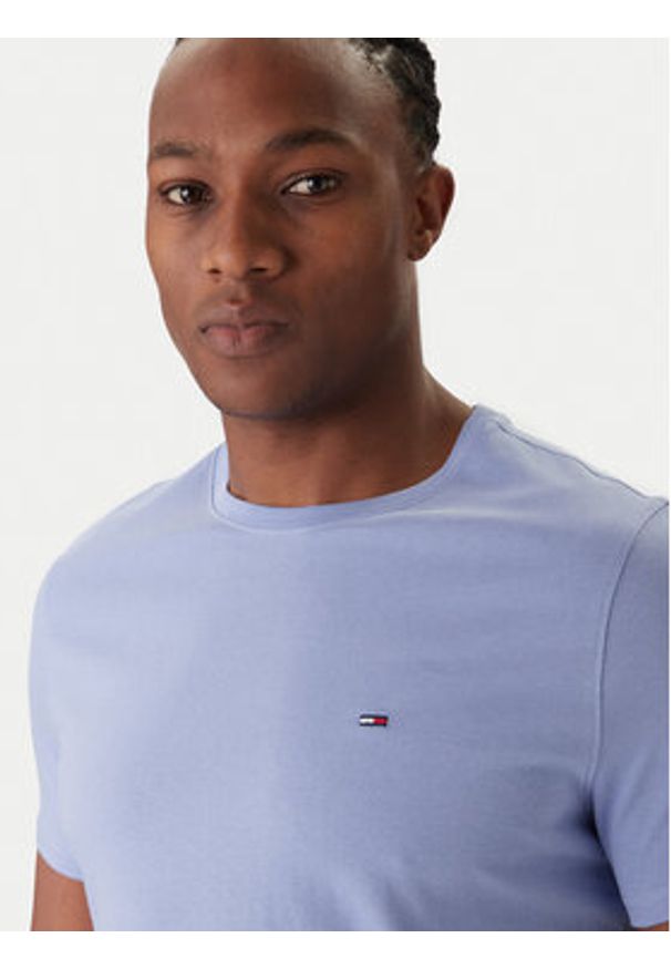 Tommy Jeans T-Shirt DM0DM04411 Niebieski Slim Fit. Kolor: niebieski. Materiał: bawełna