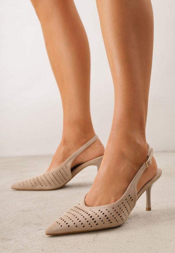 Born2be - Beżowe Ażurowe Szpilki z Odkrytą Cholewką Chasianna. Okazja: na co dzień, na spotkanie biznesowe. Zapięcie: sprzączka. Kolor: beżowy. Materiał: jeans, satyna. Szerokość cholewki: normalna. Wzór: ażurowy. Obcas: na szpilce. Styl: casual, biznesowy, elegancki